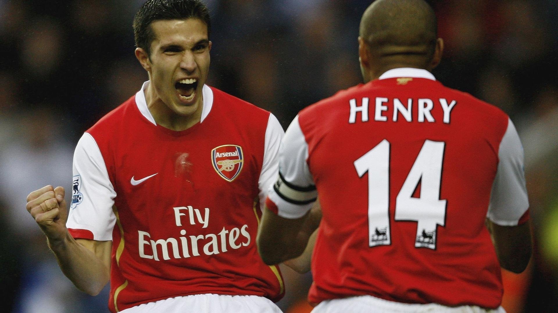 风格一（聚焦个人英雄）孤胆迪巴拉，如何在塞维利亚的橙色风暴中，用速度与狡黠摧毁洪都拉斯最后的壁垒